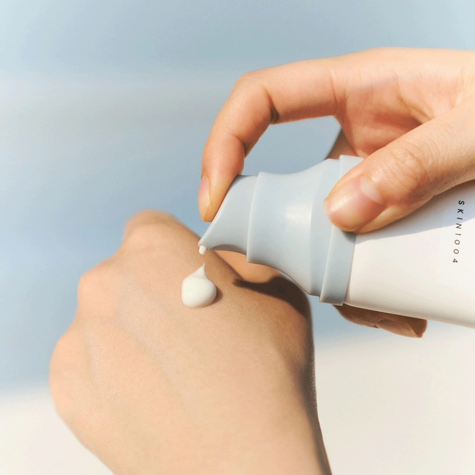 SKIN1004 Centella Hyalu-Cica Water-fit Sun Serum SPF50+ PA++++