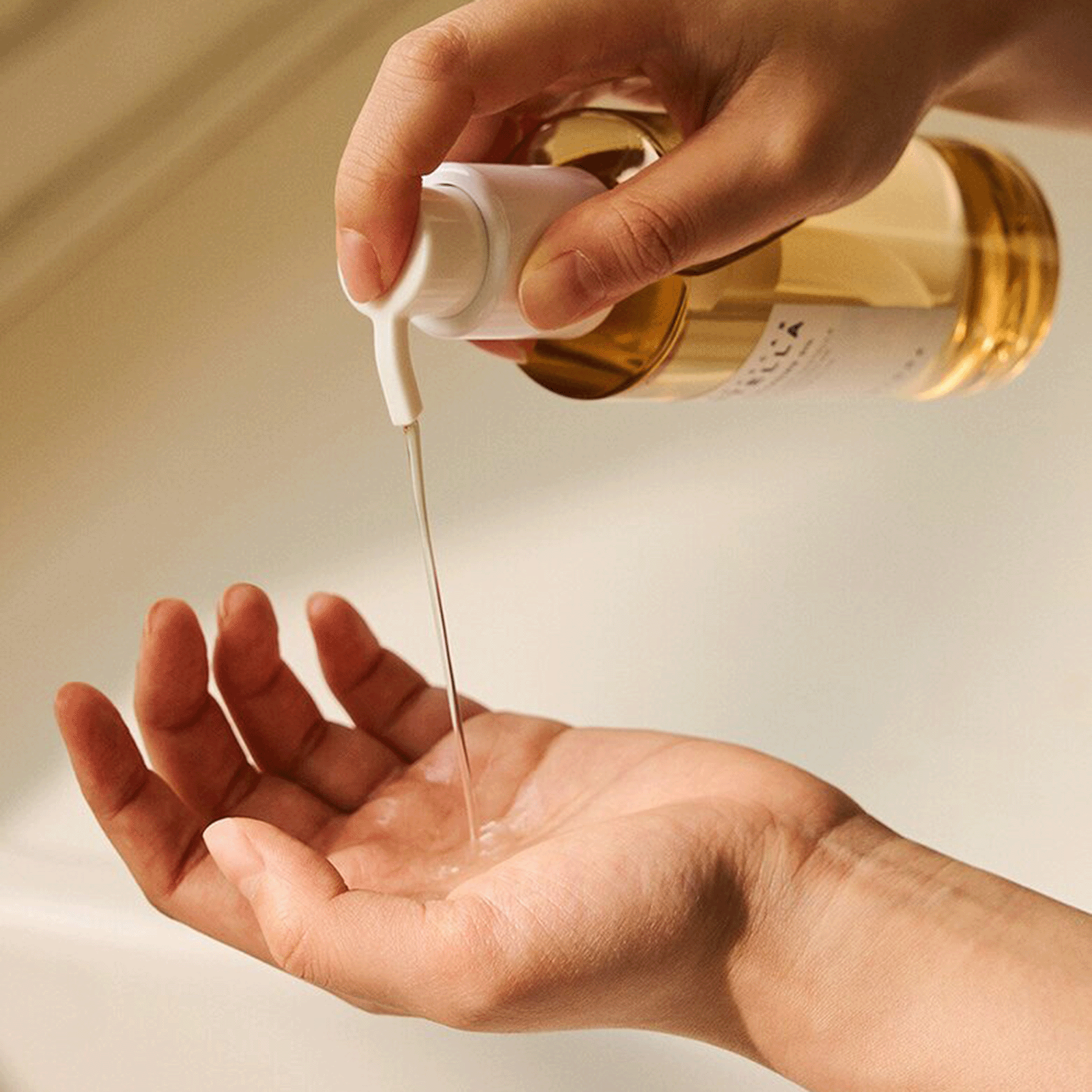 SKIN1004 Madagascar Centella Light Cleansing Oil