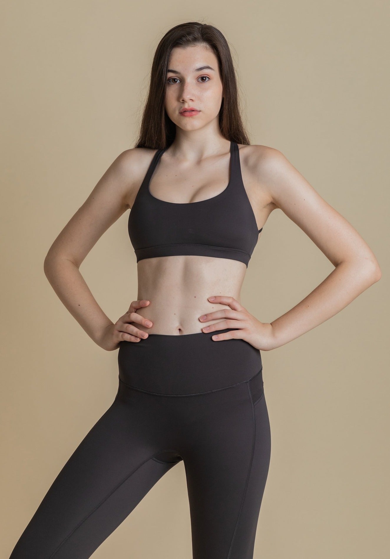 black yoga sports bra