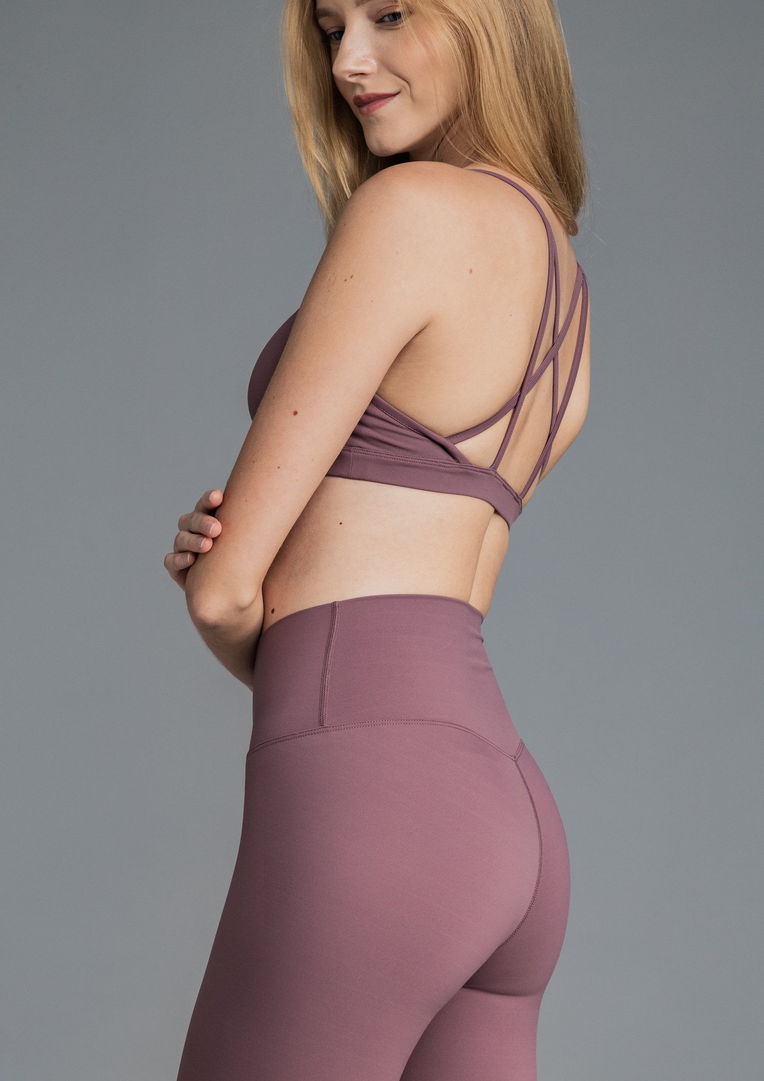 dusty rose sports bra and leggings